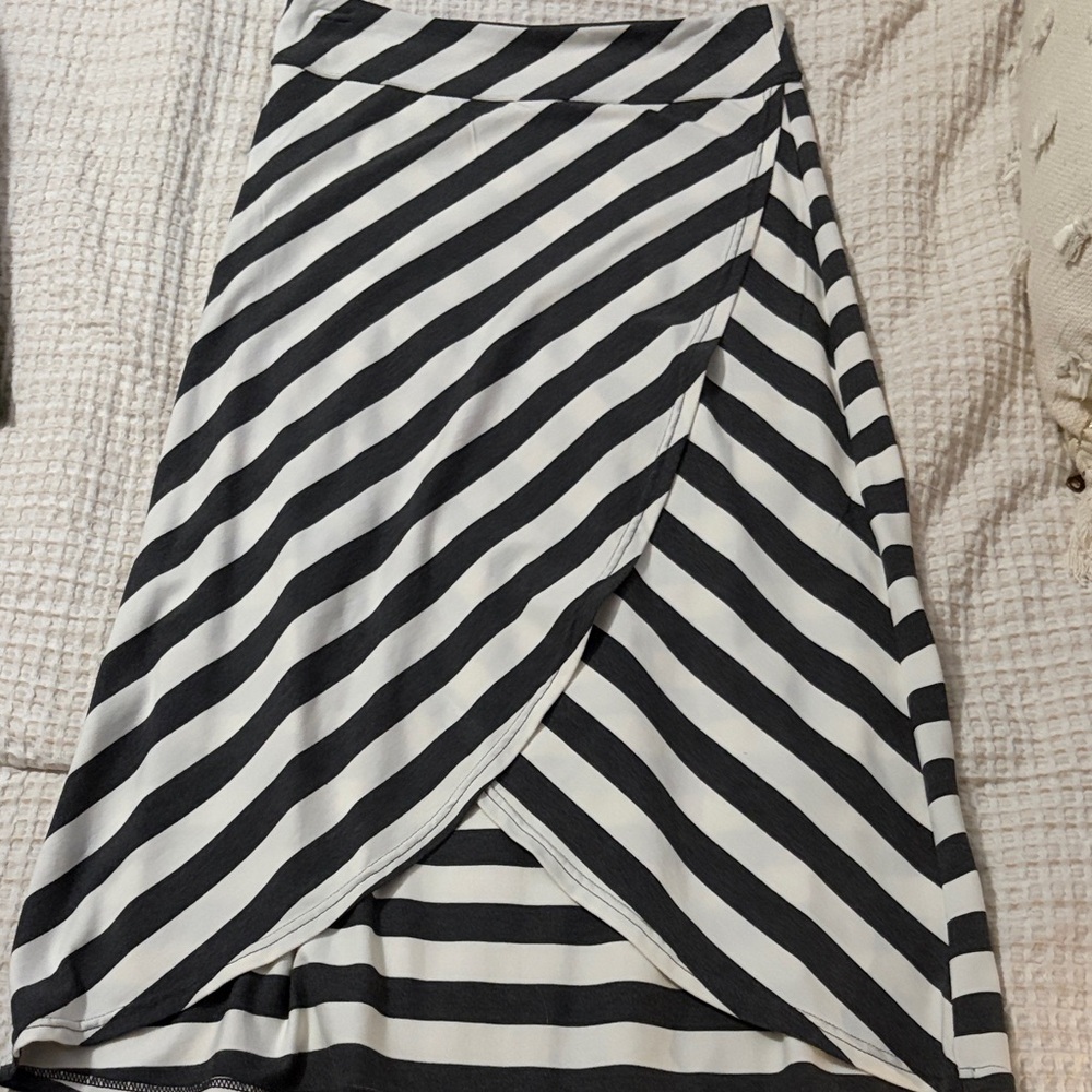 Athleta Striped Asymmetrical Skirt in Black and White